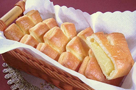 小さなクリ－ムパン