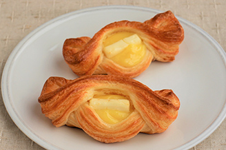 りんごとクリ－ムチ－ズのデニッシュ