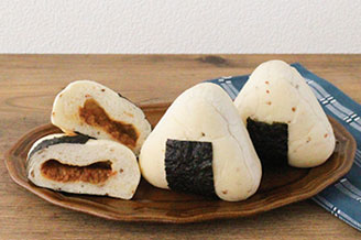 岩下の新生姜香るおにぎりパン