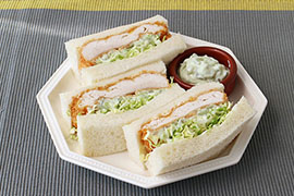 ワサビタルタルの和風チキンカツサンド